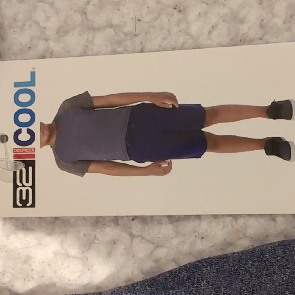 Boys 8 : T-shirt and short combo- NWT